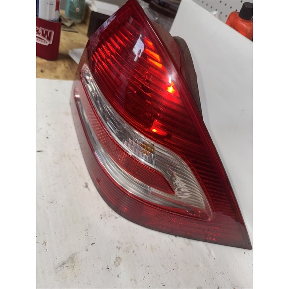 2005–2007 MERCEDES C-CLASS W203 C230 C350 Right TAIL LIGHT LAMP OEM - Picture 2 of 4